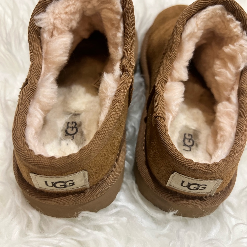 UGG Tan Rubber Sole Slippers/ worn only ONCE! Run small .